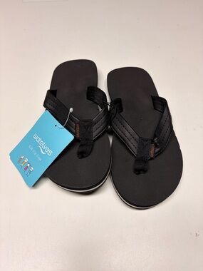 Watelves kids flip flops nwt